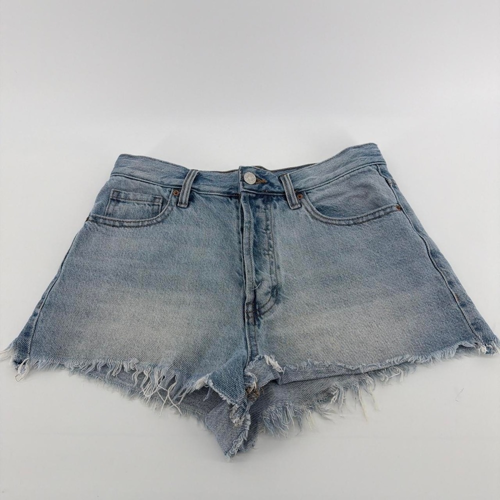 Pacsun 26 High-waisted denim shorts with frayed hem‎